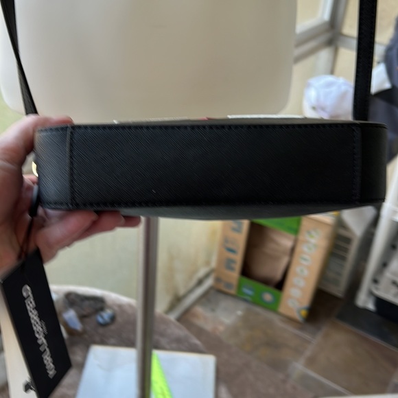 Karl Lagerfeld Crossbody Bag - Picture 9 of 9